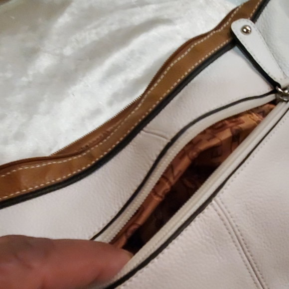 Handbag - Picture 2 of 4